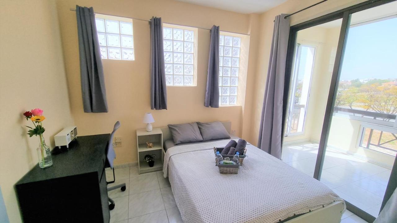 Comfy Rooms In A Shared Apartment Near Salt Lake With Internet And Netflix Larnaca Eksteriør billede