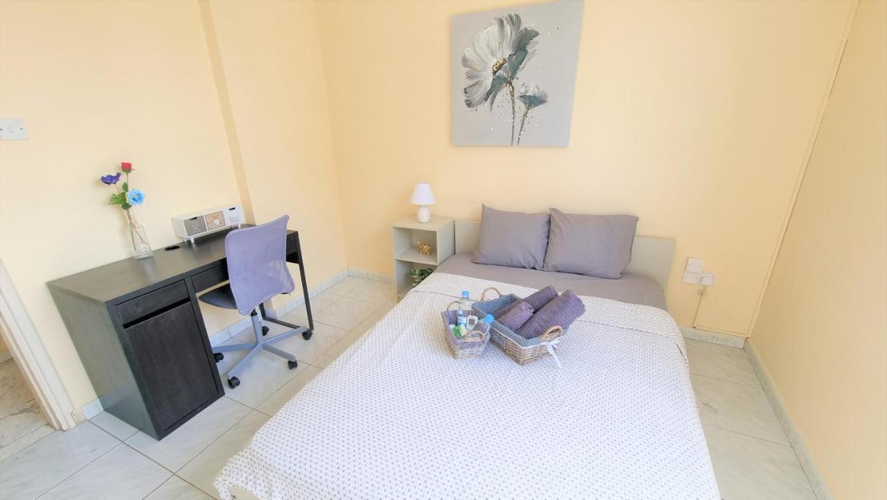Comfy Rooms In A Shared Apartment Near Salt Lake With Internet And Netflix Larnaca Eksteriør billede
