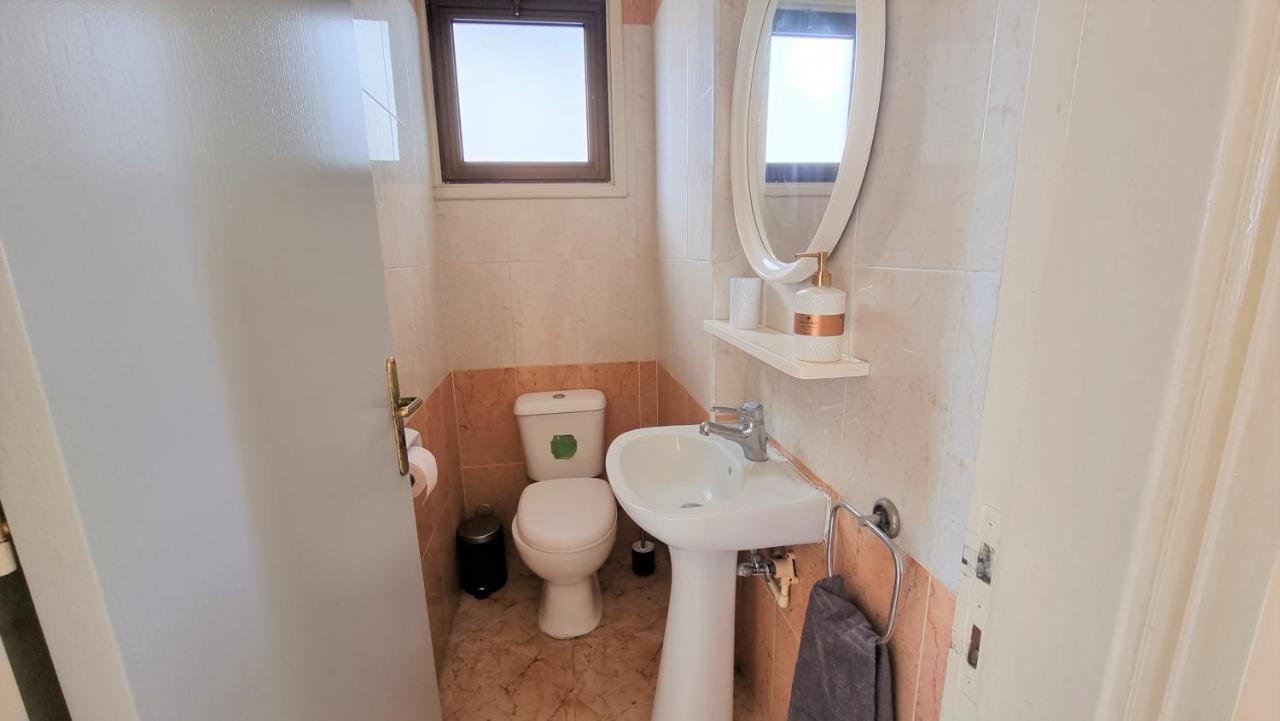 Comfy Rooms In A Shared Apartment Near Salt Lake With Internet And Netflix Larnaca Eksteriør billede